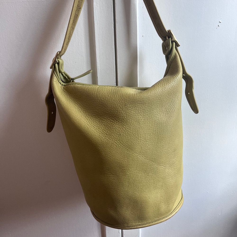 SOLD ON DEPOP coach LIME 9085 XL duffle feed sac